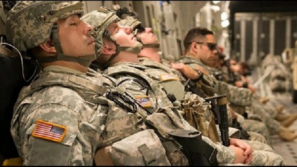 Taktika sekrete e ushtarakëve, ç’duhet të bëni që t’ju zërë gjumi për dy minuta