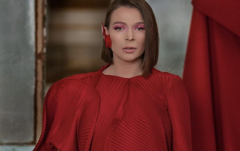 Këngëtarja Rona Nishliu bëhet nënë për herë të dytë