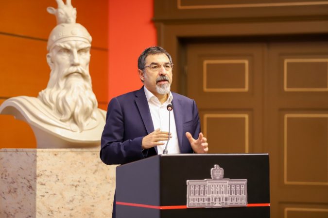 Komunikimi i parë si ministër i Brendshëm, Bledi Çuçi: Puna e policisë, jashtëzakonisht pozitive!