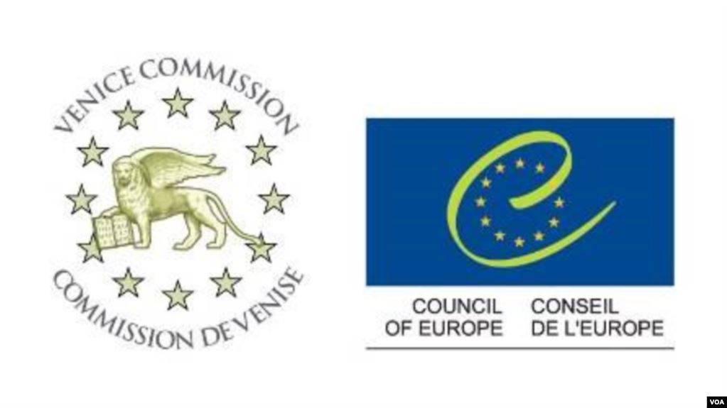 VOA: Zgjedhjet, kritika të forta të Venecias për mënyrën e ndryshimeve Kushtetuese në Shqipëri