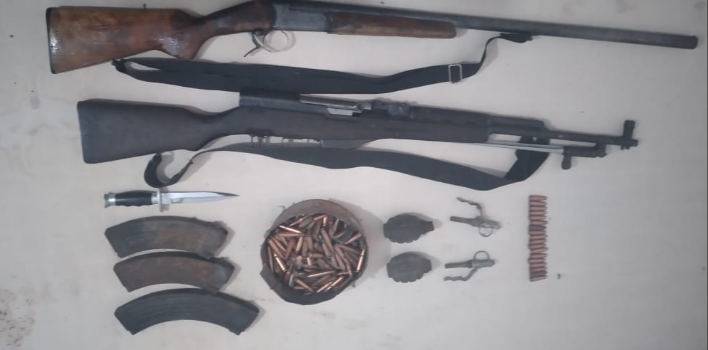 Sekuestrohen armë dhe municion ushtarak, prangoset 37-vjeçari