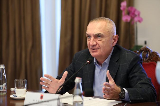 Presidenti thirrje të rinjve: Lëvizni, bashkohuni për ndryshimin, mos prisni askënd as Ilir Metën