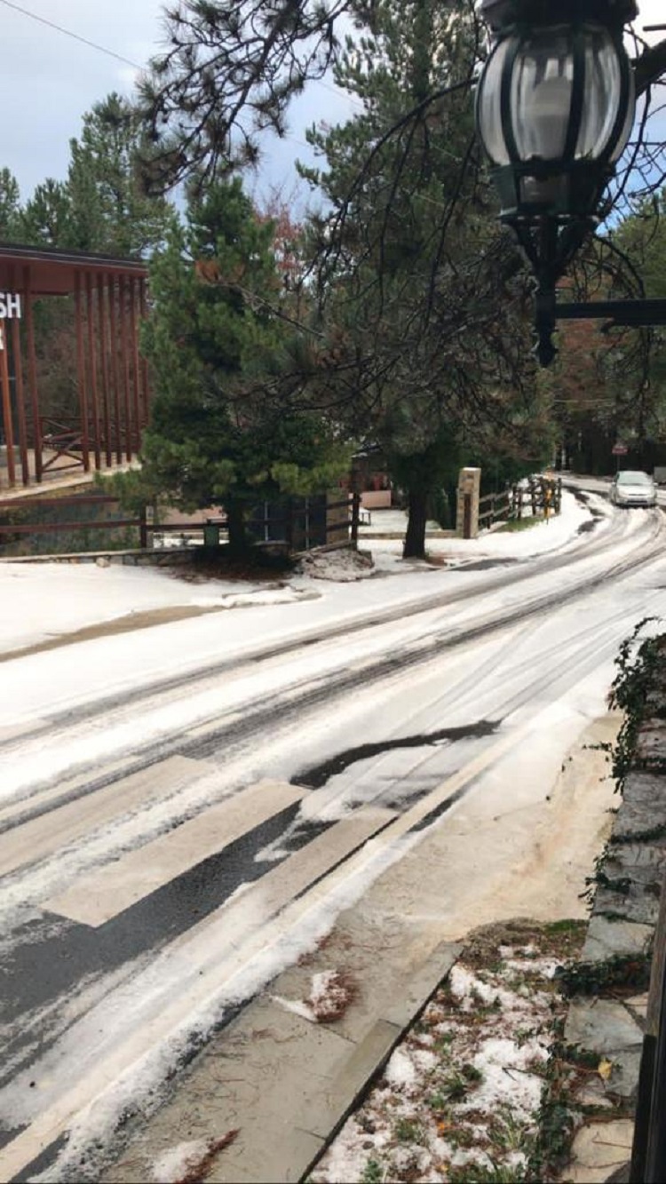 Reshje dëbore në Llogara, bllokohet rruga