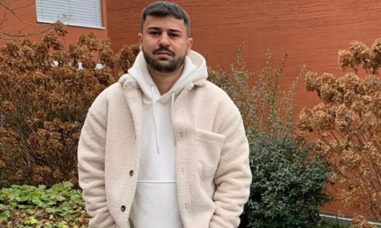 Shqiptari gjeti një çantë të mbushur me para dhe e dorëzoi në polici, por shpërblimi i pronarit lë pa fjalë