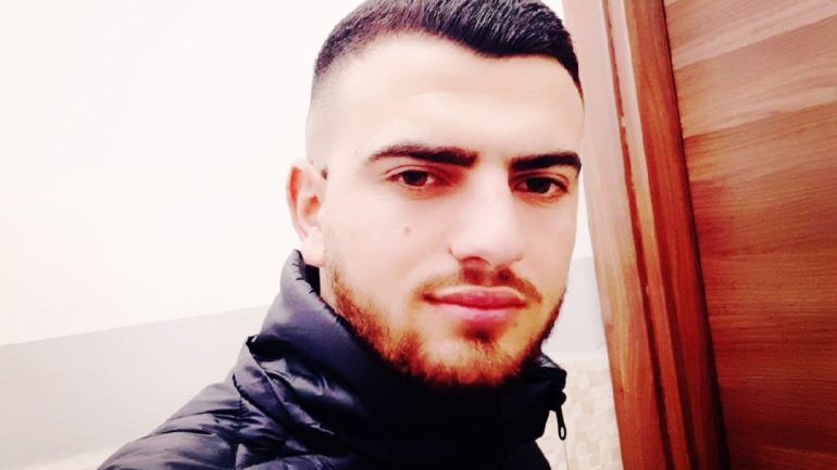 Ky është 18-vjeçari që vrau me armë gjahu shokun