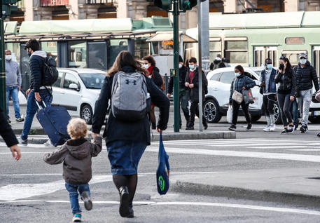 Italia e mbyllur për Krishtlindje dhe Vitin e Ri, ndalohet lëvizja mes rajoneve për festat e fundvitit