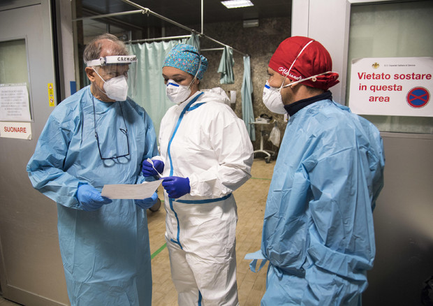 Itali, shifra e viktimave nga Covid-19 mbetet alarmante