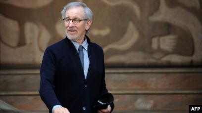 Regjisori Steven Spielberg kërcënohet me vdekje nga një grua