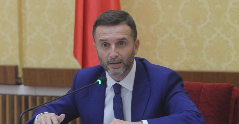 Braçe 2 vite si zv.kryeministër: E bëj punën me zemër si ditën e parë