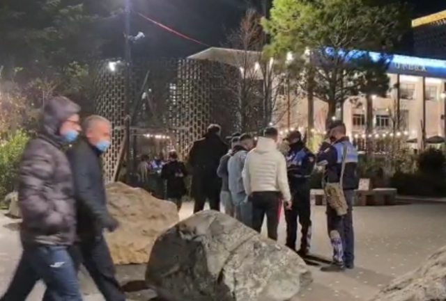 Protesta për vrasjen e Rashës, policia nis kontrollet e të rinjve