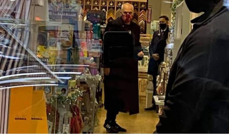 Fotot duke bërë shopping në New York, Rama: S’isha as te Gucci, as te Çuçi, por në një dyqan bojërash