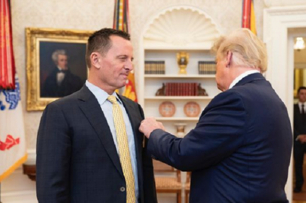 Marrëveshja Kosovë-Serbi, Trump dekoron Grenell