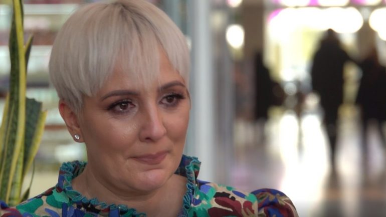 Juliana Pasha përlotet ndërsa flet për mosardhjen në jetë të një fëmije