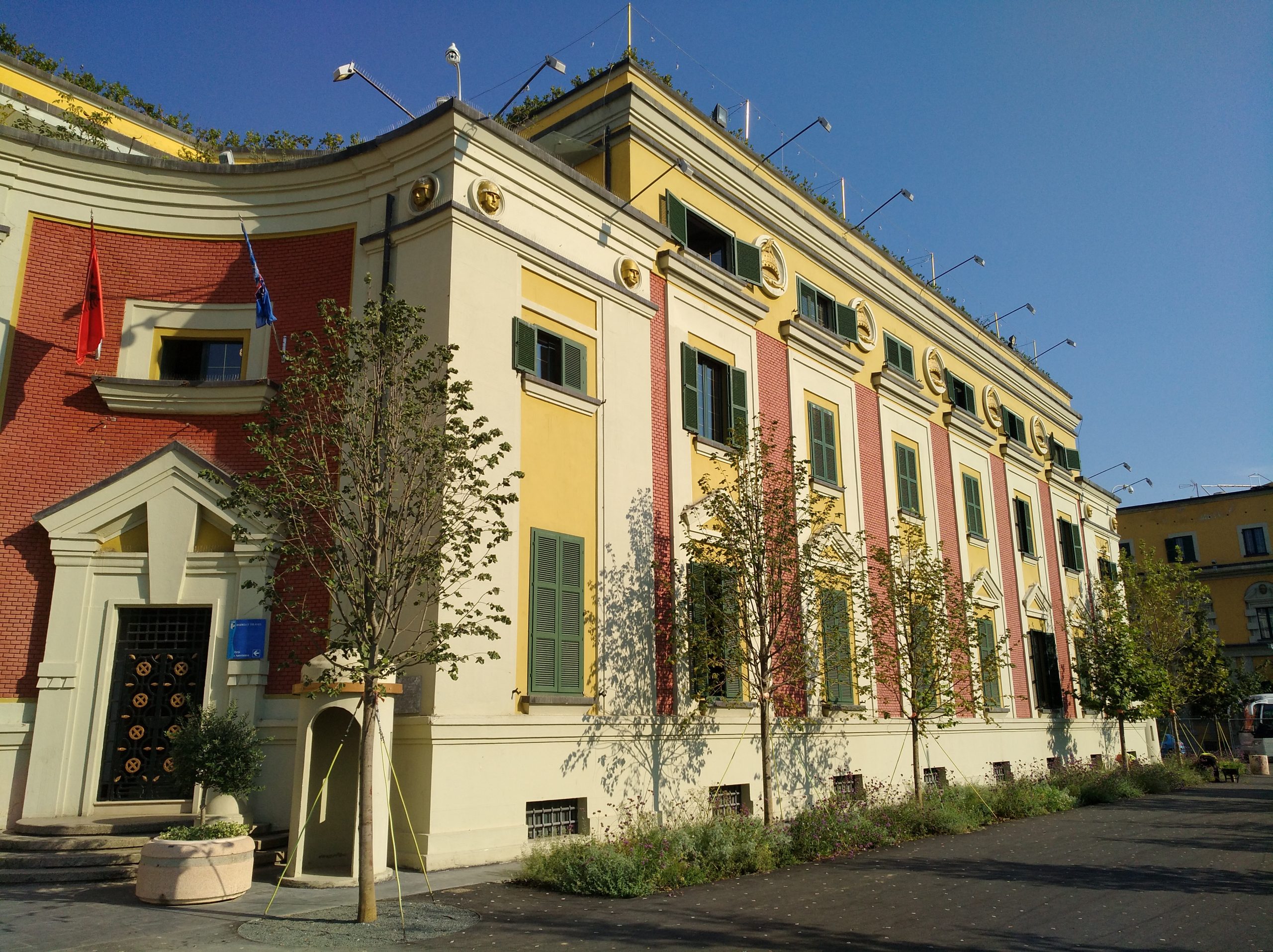 LISTA/ Bashkia Tiranë publikon 1313 emrat që përfitojnë dëmshpërblimet nga tërmeti