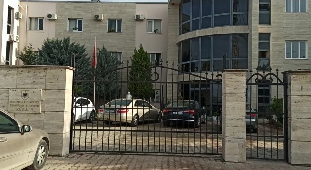 Manipulonte provat kundrejt pagesës, “arrest shtëpie” për drejtuesen e Shërbimit të Provës