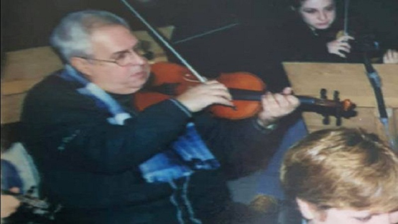 Koronavirusi i merr jetën violinistit të shquar shqiptar, Pavllo Papalilo