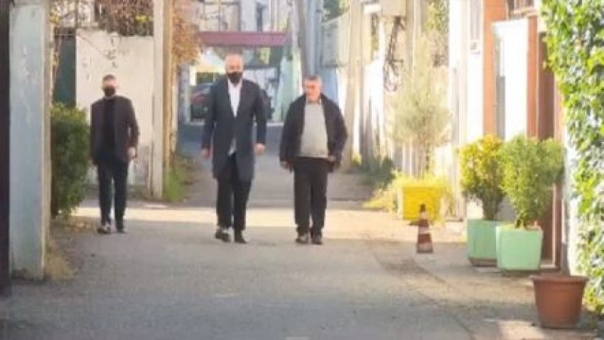 Qeveria i lidhi pension mujor, familja Rasha vendos ta japë për bamirësi