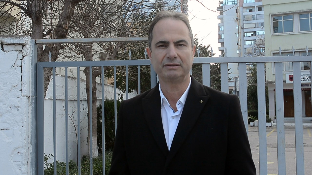 PD: Qeveria dështoi me dixhitalizimin e shkollave