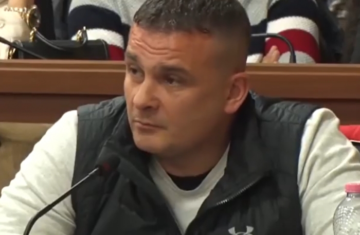 I dogjën lokalin, flet anëtari i Këshillit Bashkiak: Nuk ishte aksidentale, kam sulmuar Ilir Beqajn