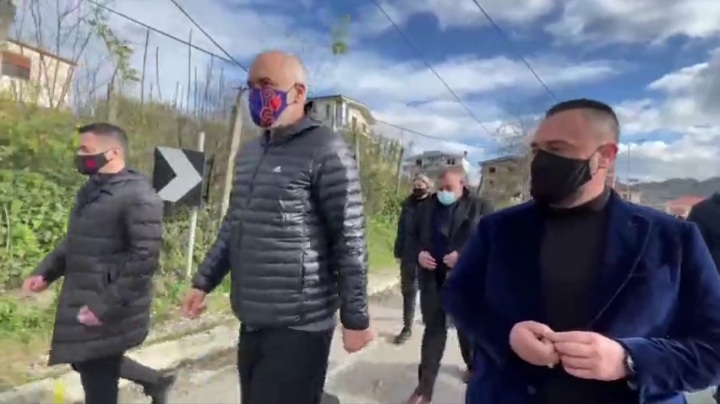 Kryebashkiaku Arbana: Nisim themelet e 9 pallateve të para në Shijak