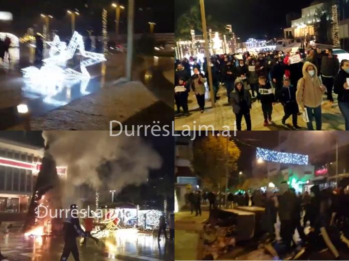 Hap pas hapi, çfarë ndodhi gjatë protestës në Durrës (VIDEO)