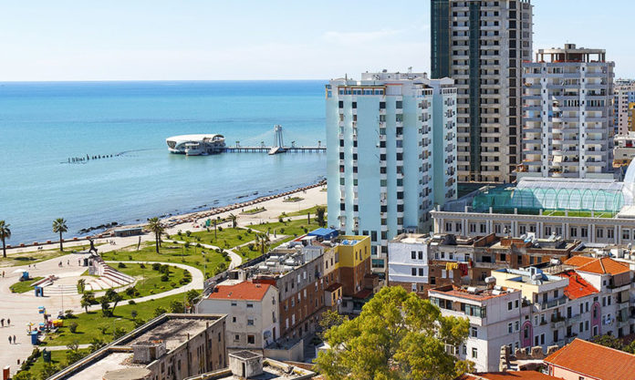 Zbuloni qytetet ku burrat dhe gratë janë më “dembelë”. Pse Durrësi befason për gratë