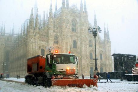 Italia nën dëborë, situatë e vështirë në shumë rajone (FOTO)