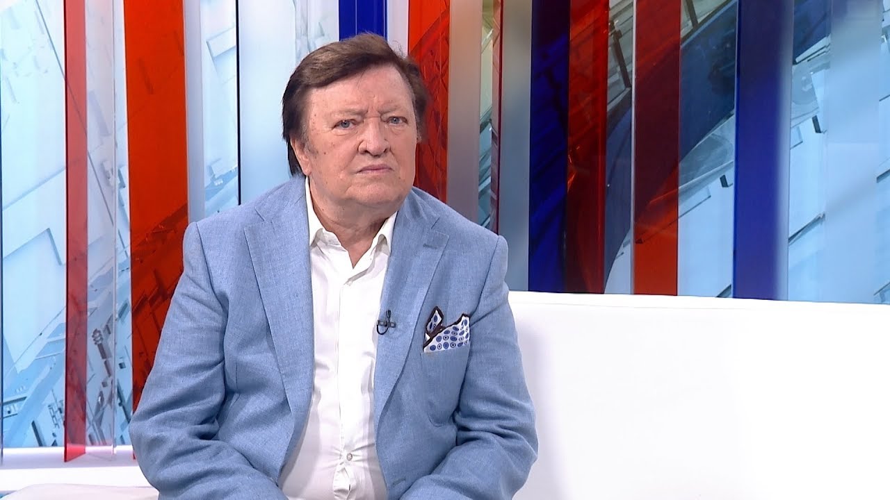 “Fjalët janë të pamjaftueshme për të shprehur trishtimin”, presidenti i FIFA-s mesazh ngushëllimi për vdekjen e Oto Bariçit