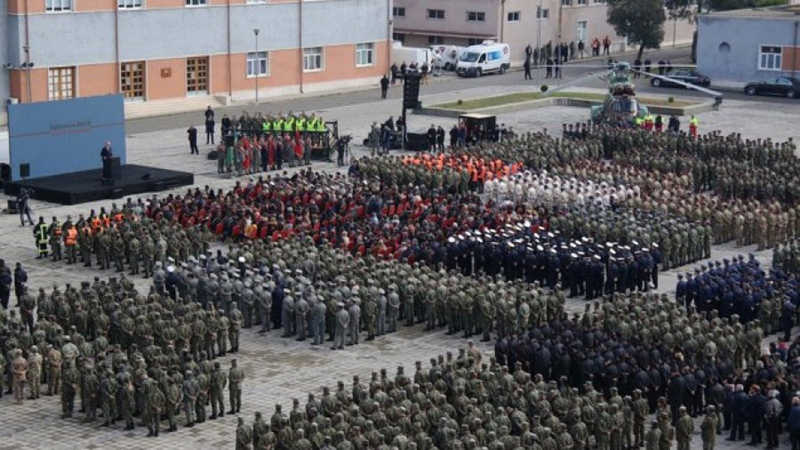 108-vjetori i Forcave të Armatosura Shqiptare/ Xhaçka: Ndihem krenare!