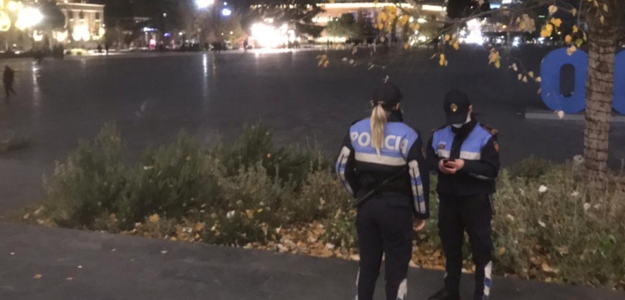 Nisin lëvizjet e para për protestën, Policia kontrolle të shumta të rinjve në qendër të Tiranës