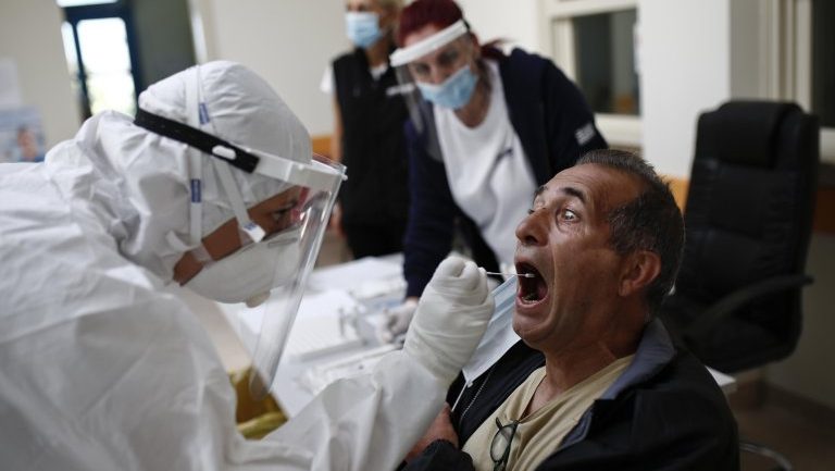 Greqia vijon me ritme të larta, 2186 të infektuar dhe 89 vdekje nga Covid-19