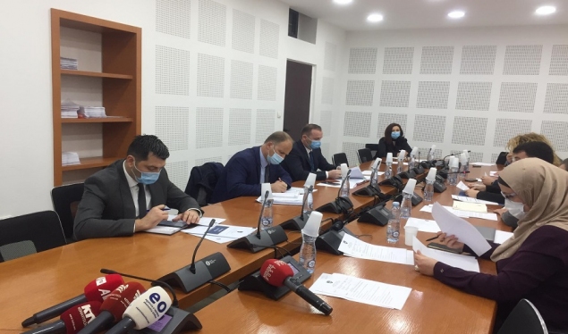 Ministri i Shëndetësisë tregon se kush do vaksinohen të parët kundër COVID në Kosovë