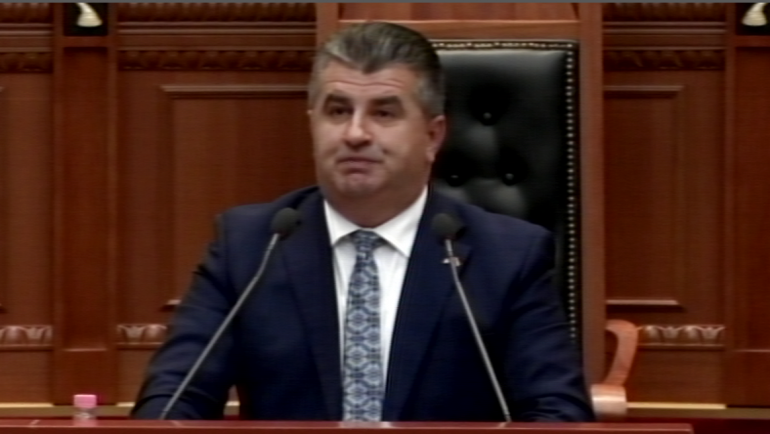 Deputeti Lita: 8 Dhjetorin e përjetuam me vrasje në derë të shtëpisë, komunistët janë akoma në pushtet