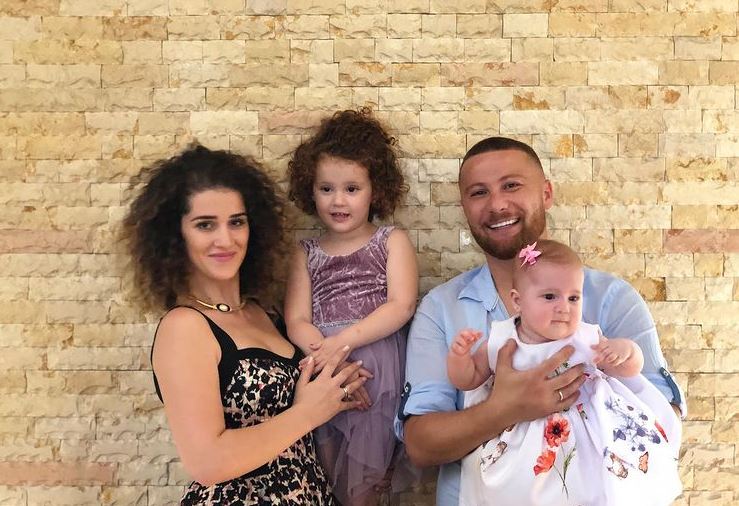 “Bashkëshortes i thanë se duhej të abortonte”, Lyrical Son rrëfen momentet më të vështira të jetës së tij