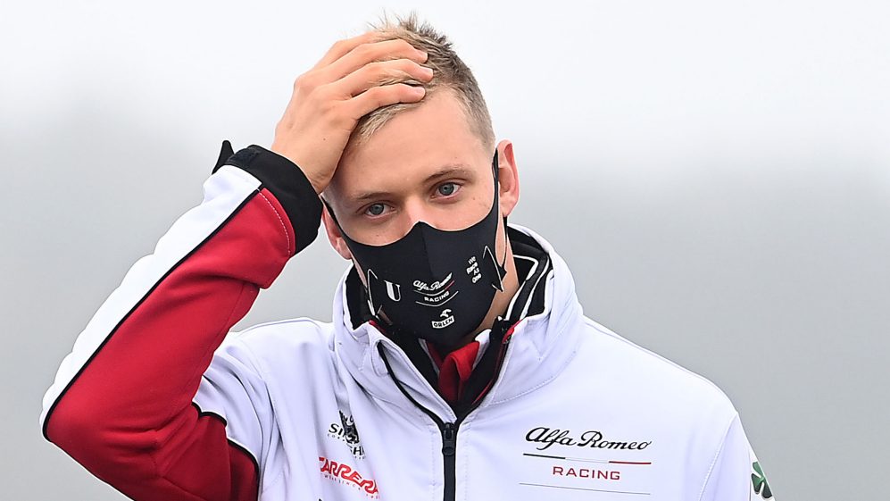 Mbiemri Schumacher rikthehet në Formula 1, Mick nënshkruan me Haas