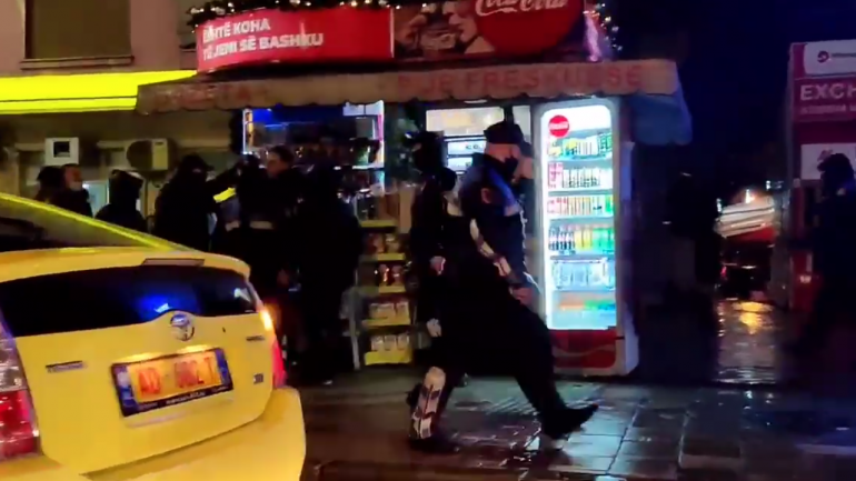 Meta: Dhuna verbale dhe fizike nga policia, thirrje prokurorisë për hetim