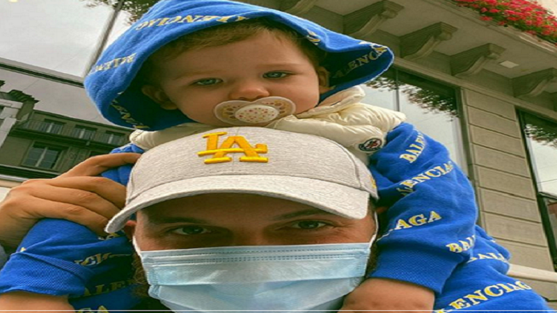 Mozzik uron Hanën për dy-vjetorin, kujton ditën e lindjes…