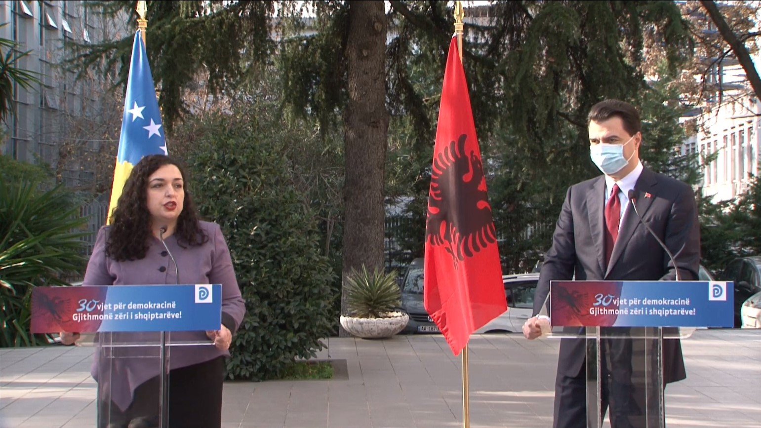 Basha takon Vjosa Osmanin: Kuvendi i ri do të miratojë rezolutë për krimet serbe, s’lejojmë që historia të rishkruhet nga agresorët