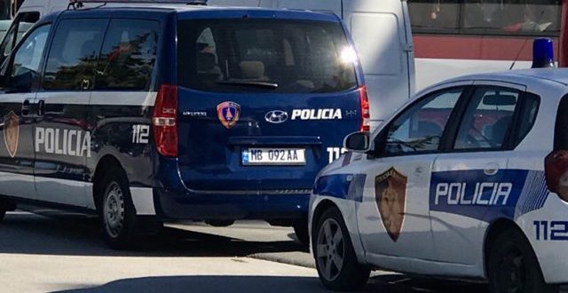 Procedohen 6 punonjës policie, me ta edhe ish-shefi i komisariatit