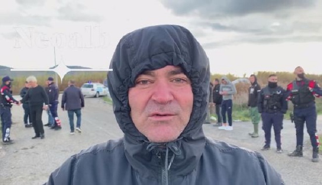 EMRAT/ Aksidenti tragjik me dy viktima, banori: I binin xhamit me dorë, donin të dilnin