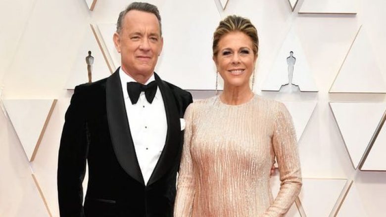 Covid/ Tom Hanks dhe bashkëshortja e tij do të vaksinohen publikisht