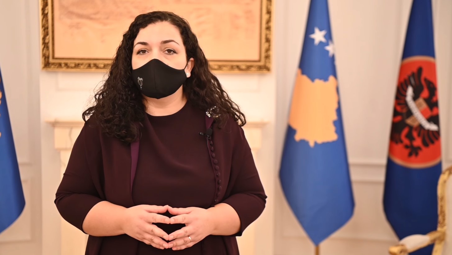 “Ky fundvit të na shërbejë për të reflektuar”, Osmani shërohet nga Covid dhe rikthehet në zyrë