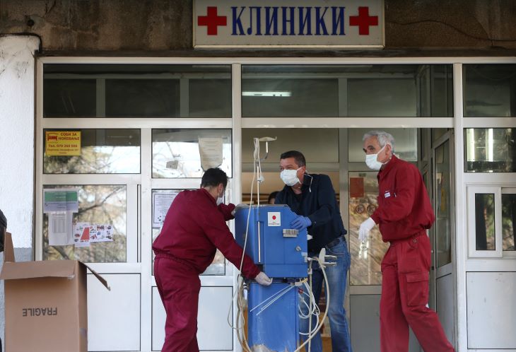 Maqedoni e Veriut, 33 viktima dhe 946 raste të reja nga COVID-19