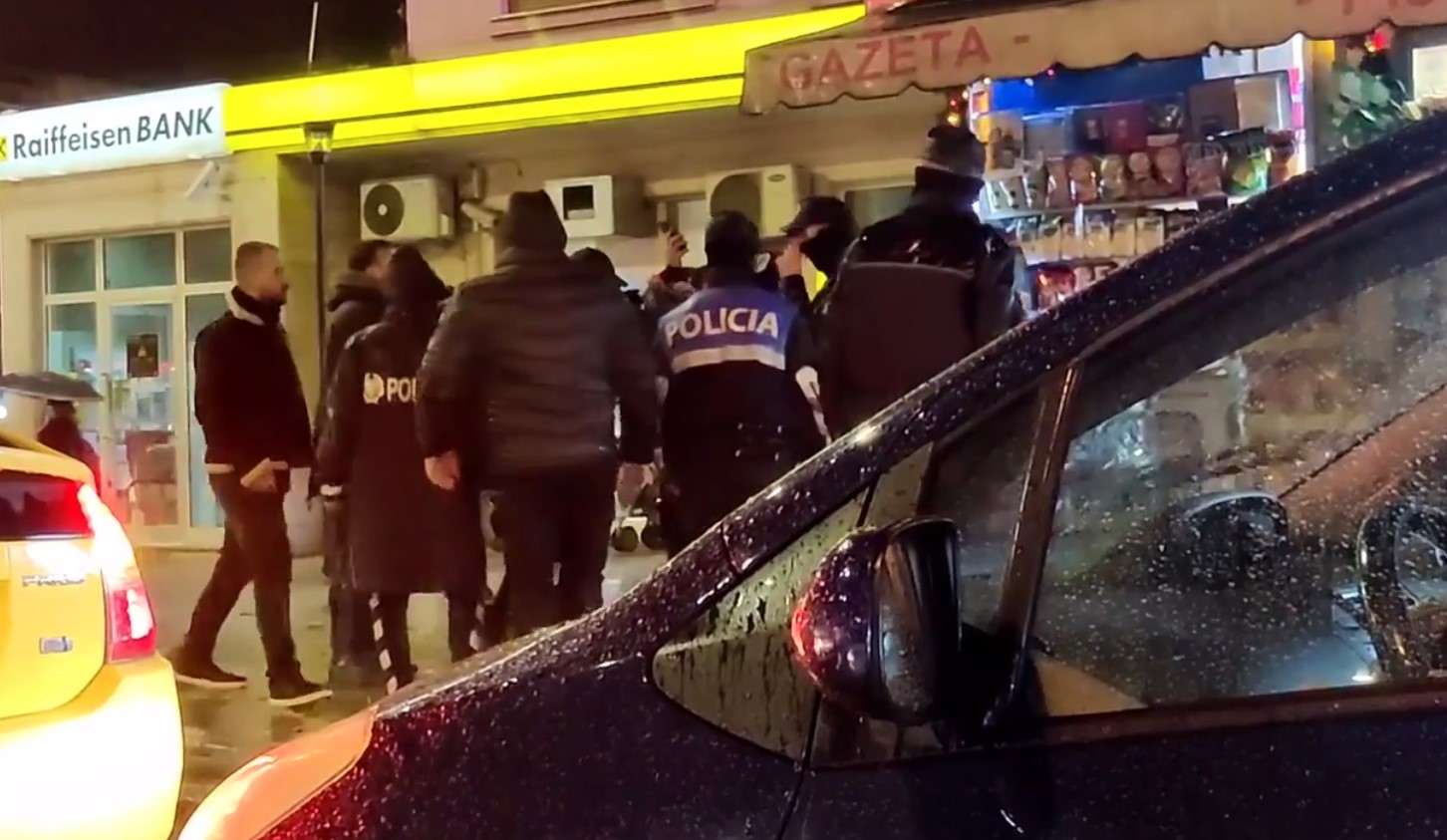 SafeJournalists: Ndalimi i gazetarëve në Shqipëri është i papranueshëm