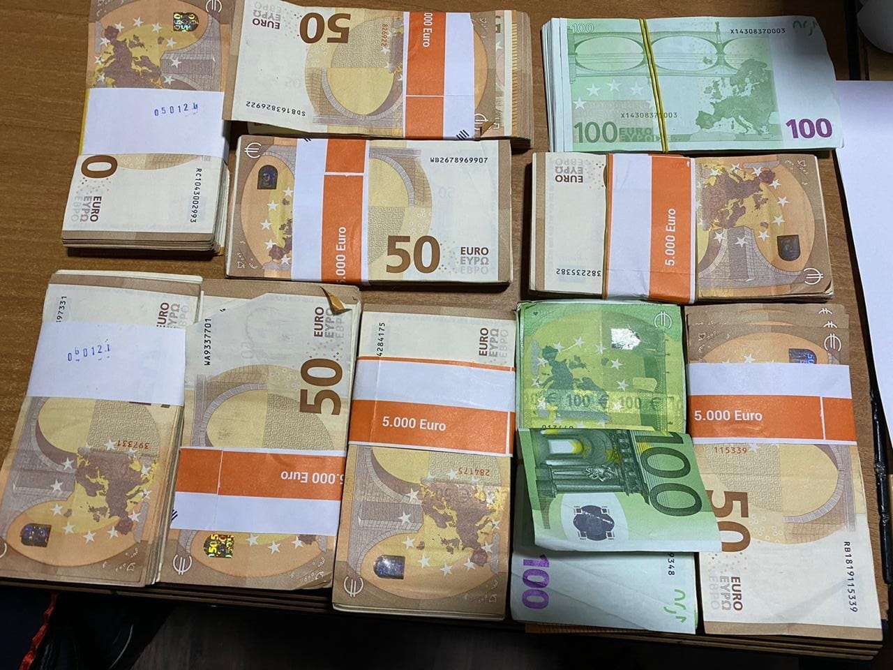 Sekuestrohen 50 mijë euro të padeklaruara në kufi, procedohet një person