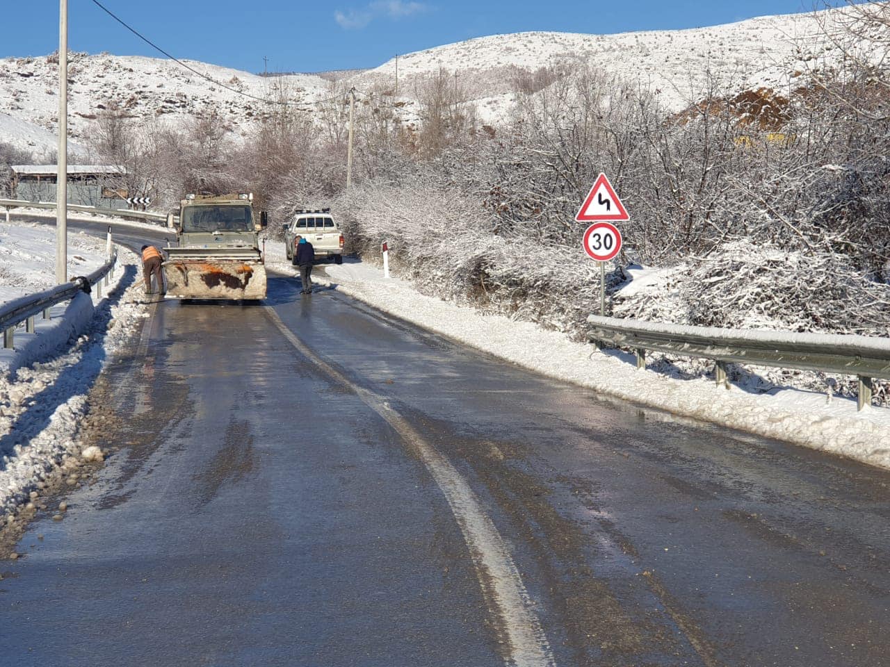 ARRSH: Akset që kanë probleme dhe kalimi është i mundur vetëm me zinxhir