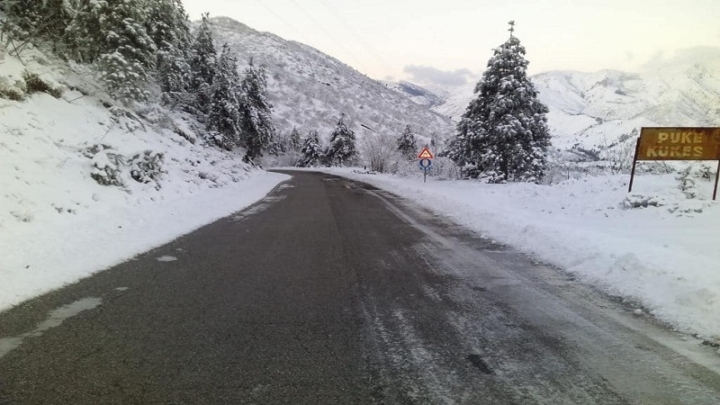 Kujdes, nëse do lëvizni në këto akse rrugore gjatë fundjavës, ARRSH: Mos kaloni pa zinxhirë!