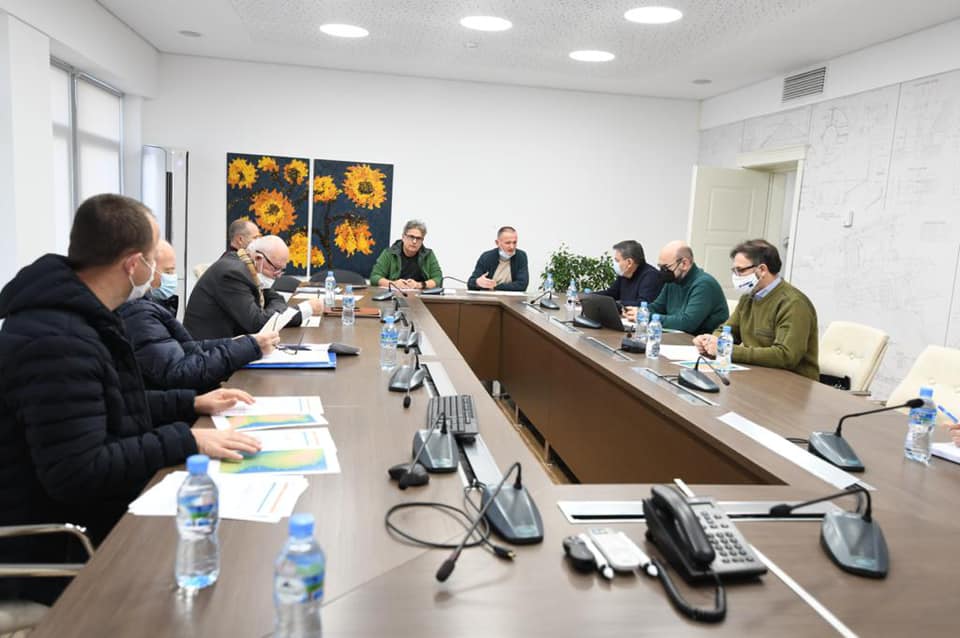 Priten reshje intensive shiu/ Kreu i KESH: Shkarkimet do të menaxhohen me kujdes