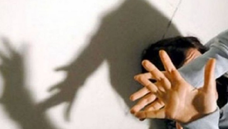 E pazakontë në Vorë/ 15-vjeçarja denoncon 24-vjeçaren: Abuzoi seksualisht me mua dhe më detyroi të dhunoj veten