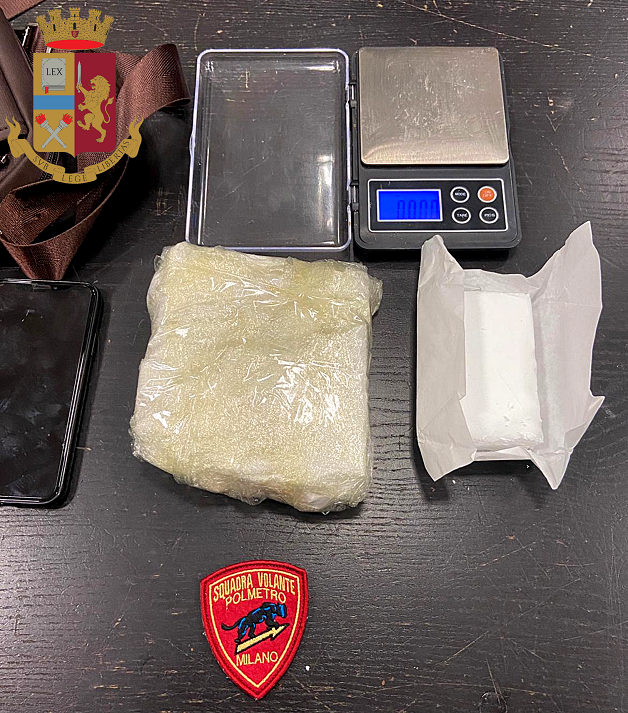 Me gjysmë kg kokainë në çantë, shqiptari arrestohet në metro